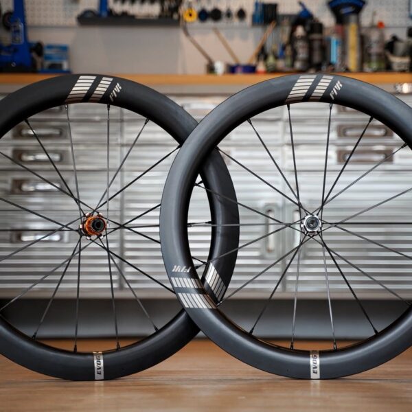 Roues carbone Farsports Evo S5 2026 tubeless disc — vue de face