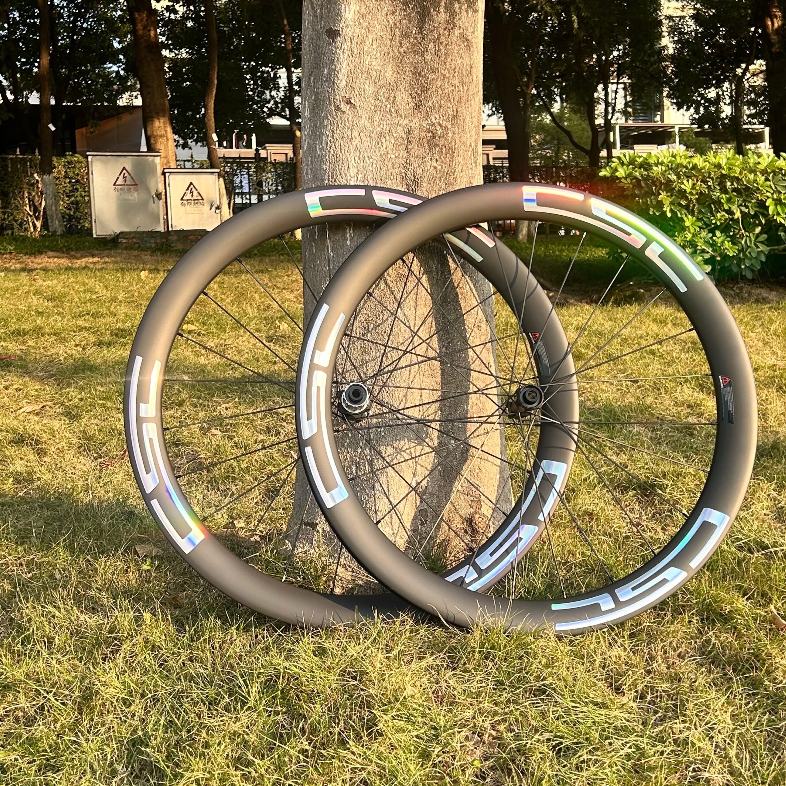 roues carbone csc – route / gravel – tubeless – center lock roues carbone csc – route / gravel – tubeless – center lock