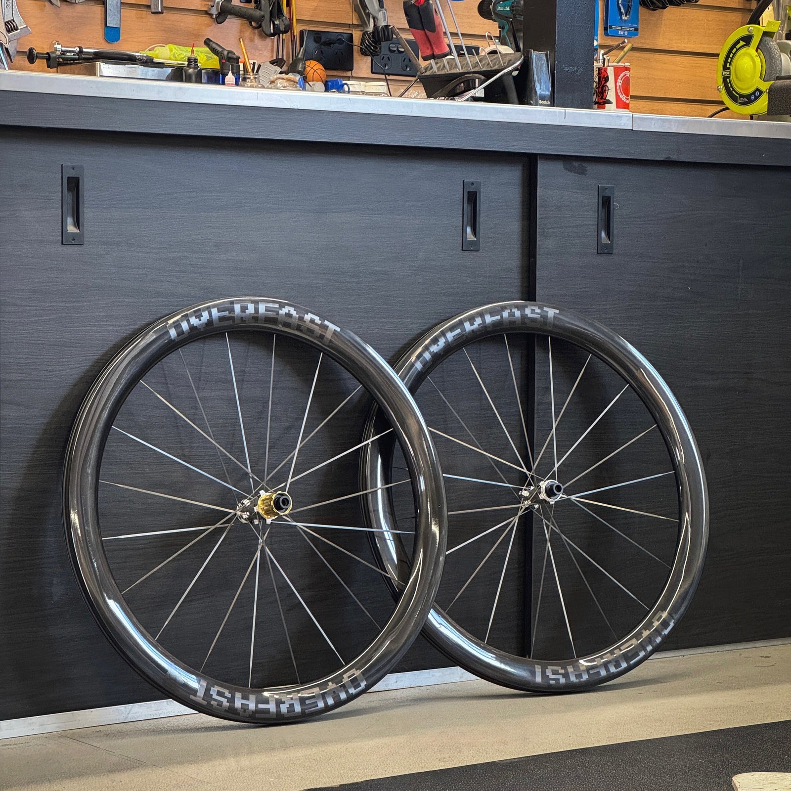 overfastaerionevo50mm935gwheelset 4.jpg Roues carbone OVERFAST Aerion EVO 50 mm 935 g