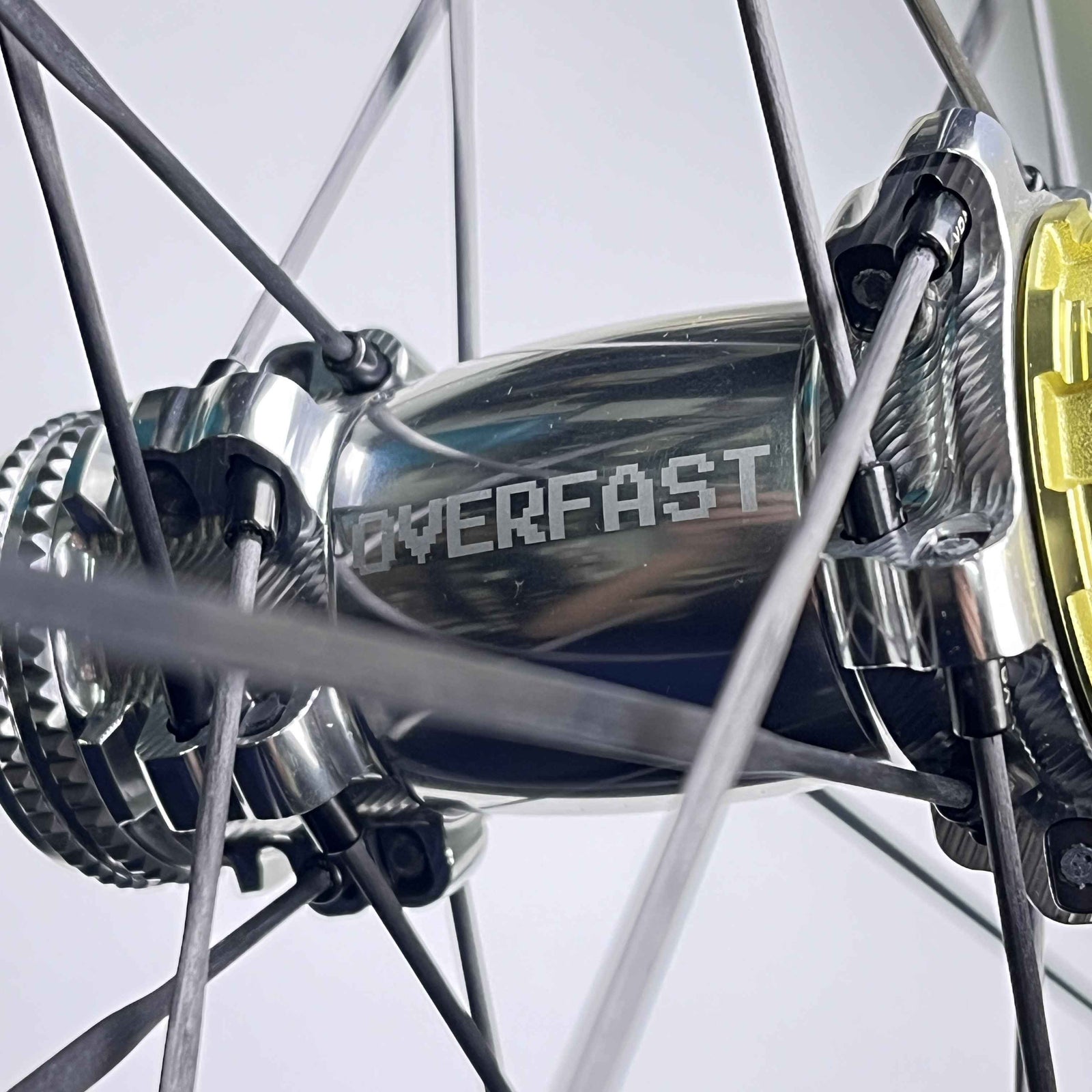 overfast aerion evo 60mm hub.jpg Roues carbone OVERFAST Aerion EVO 60 mm 1045 g